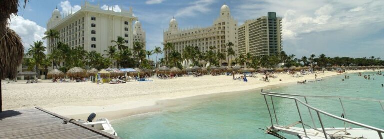 Panoramic view of Riu from Gilians