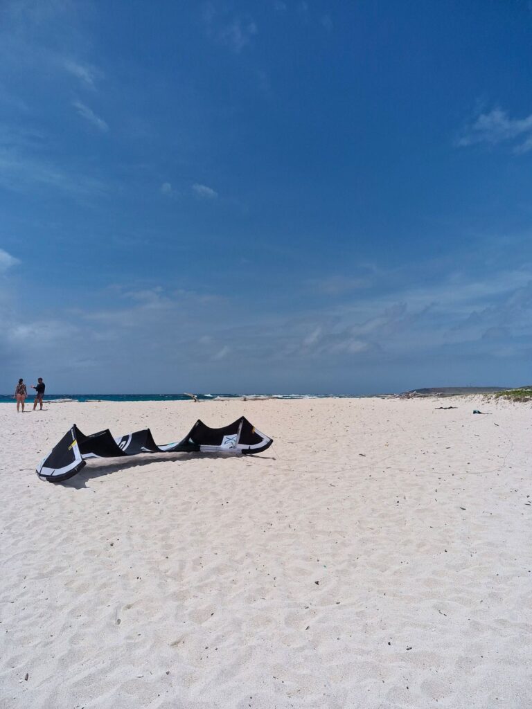 Kitesurfing school at Boca Grandi, San Nicolas Aruba 03